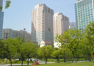 太阳广场位于上海市长宁区仙霞路88号,距离地铁2号线娄山关路步行约10